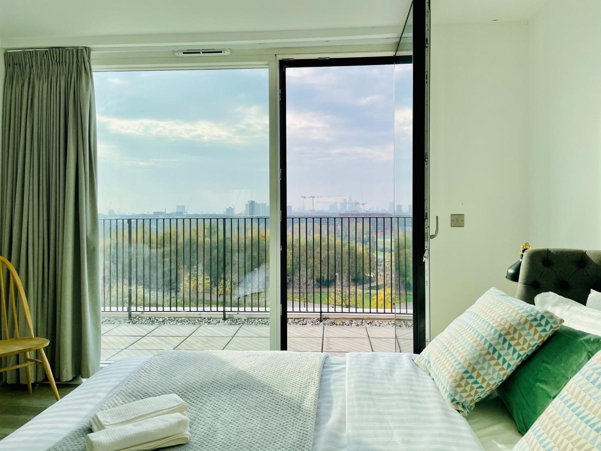 Panoramic Park And City Penthouses Retreat London Ruang foto