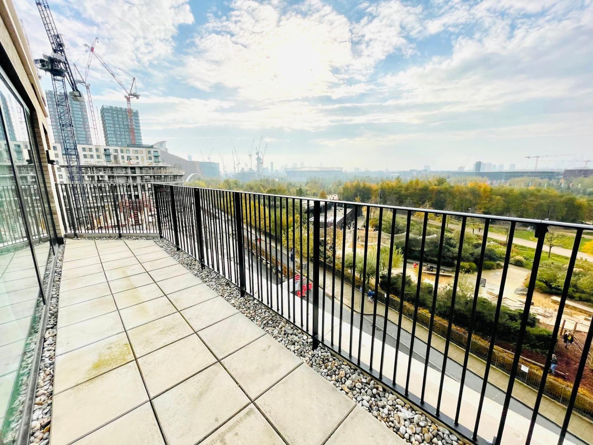 Panoramic Park And City Penthouses Retreat London Ruang foto